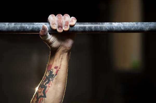 How to prevent callus while doing pull-ups? Is there a pull-up bar