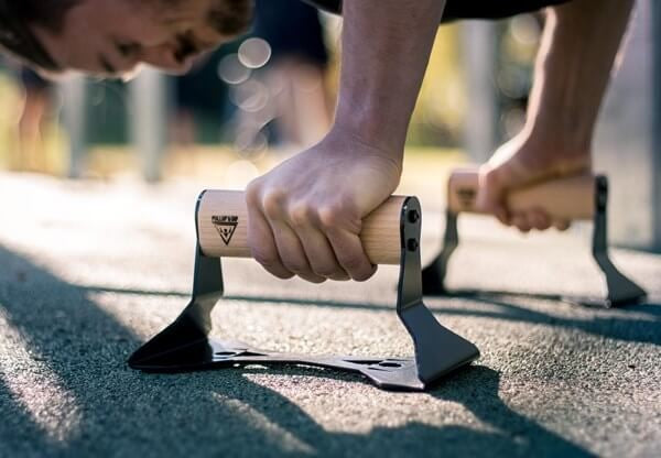 The Top 5 Best Push Up Bars to Build HUGE Muscles