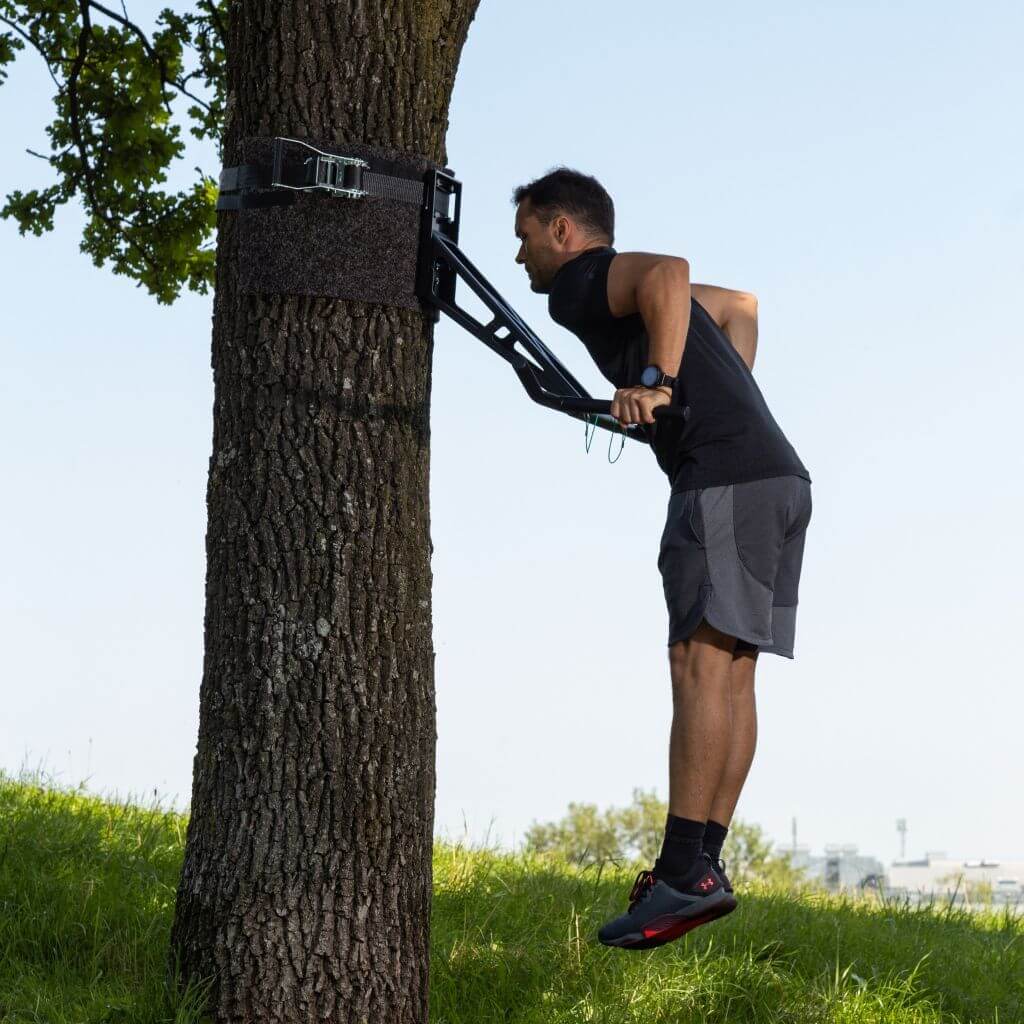 Build outdoor pull discount up dip station